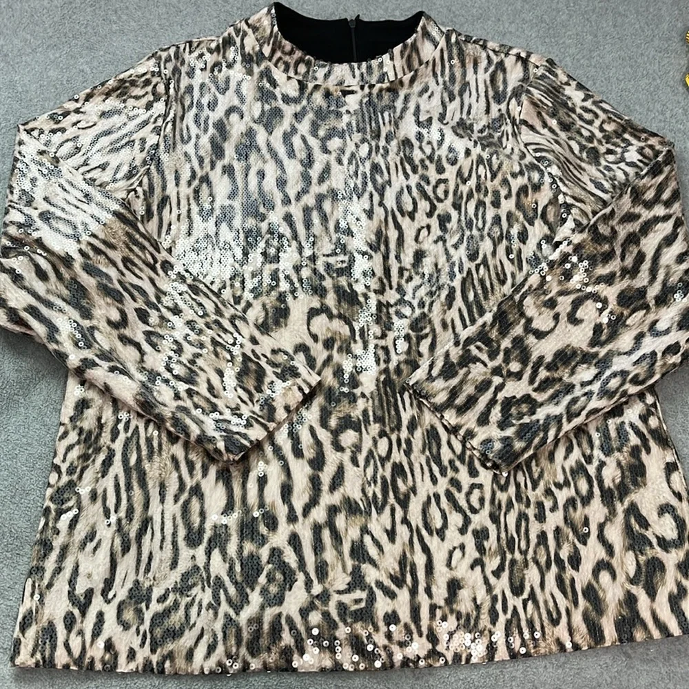 Chicos Print Sequin Top XL Mobwife Party Grunge Mod Longsleeve Animal Whimsy - Picture 12 of 13
